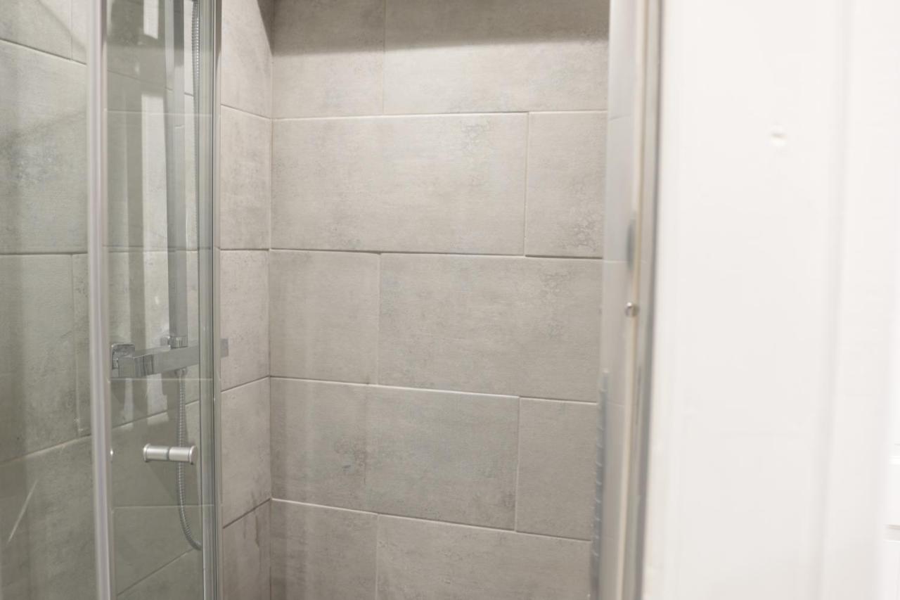 ברמינגהאם 5 Bed Town House Within City Centre And Sleeps Up To 11 With Sky And Netflix מראה חיצוני תמונה