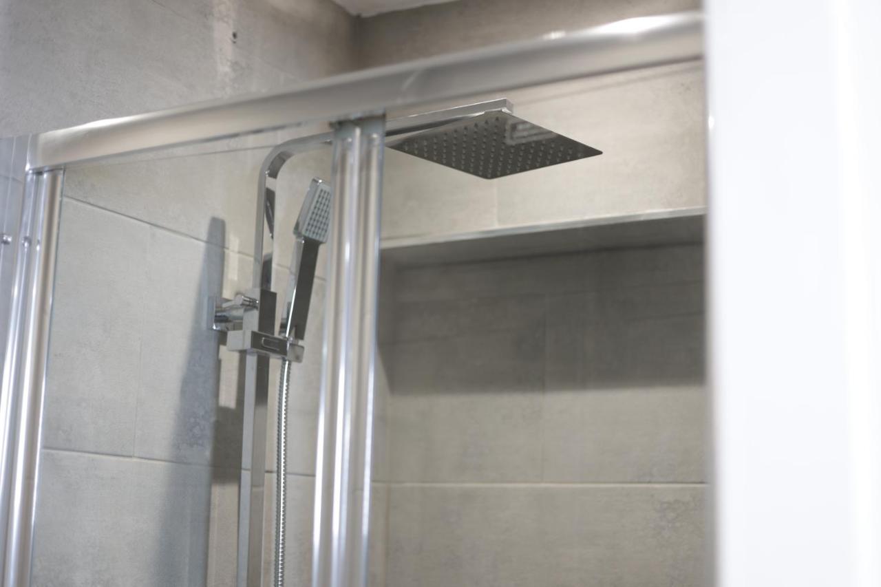 ברמינגהאם 5 Bed Town House Within City Centre And Sleeps Up To 11 With Sky And Netflix מראה חיצוני תמונה