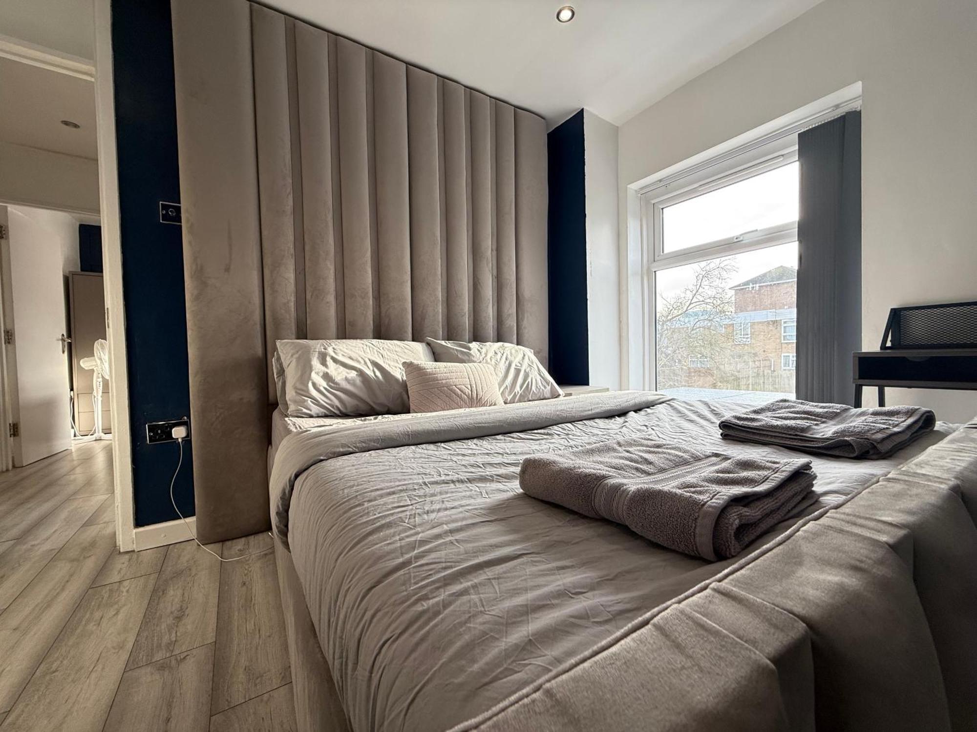 ברמינגהאם 5 Bed Town House Within City Centre And Sleeps Up To 11 With Sky And Netflix מראה חיצוני תמונה
