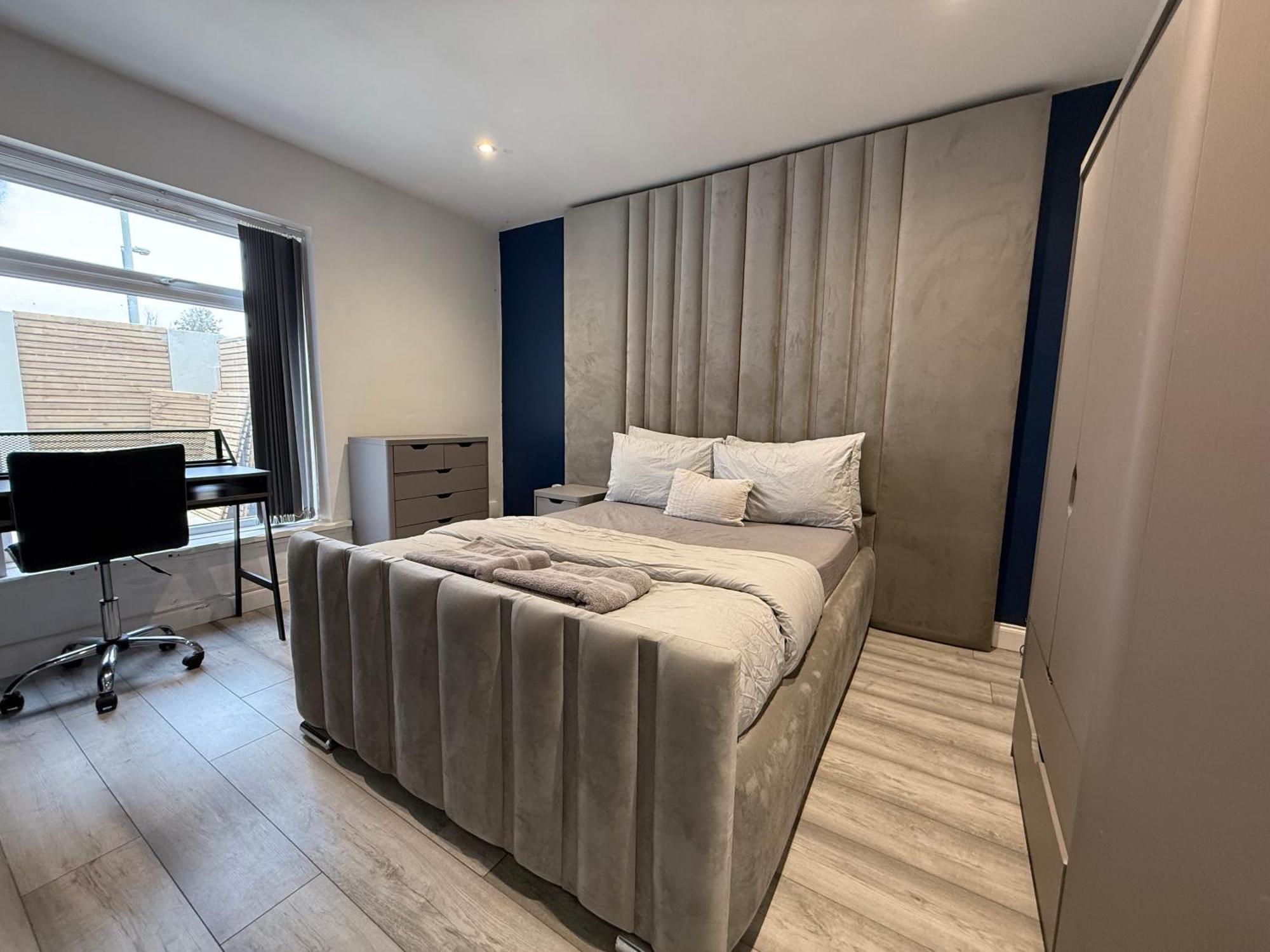 ברמינגהאם 5 Bed Town House Within City Centre And Sleeps Up To 11 With Sky And Netflix מראה חיצוני תמונה