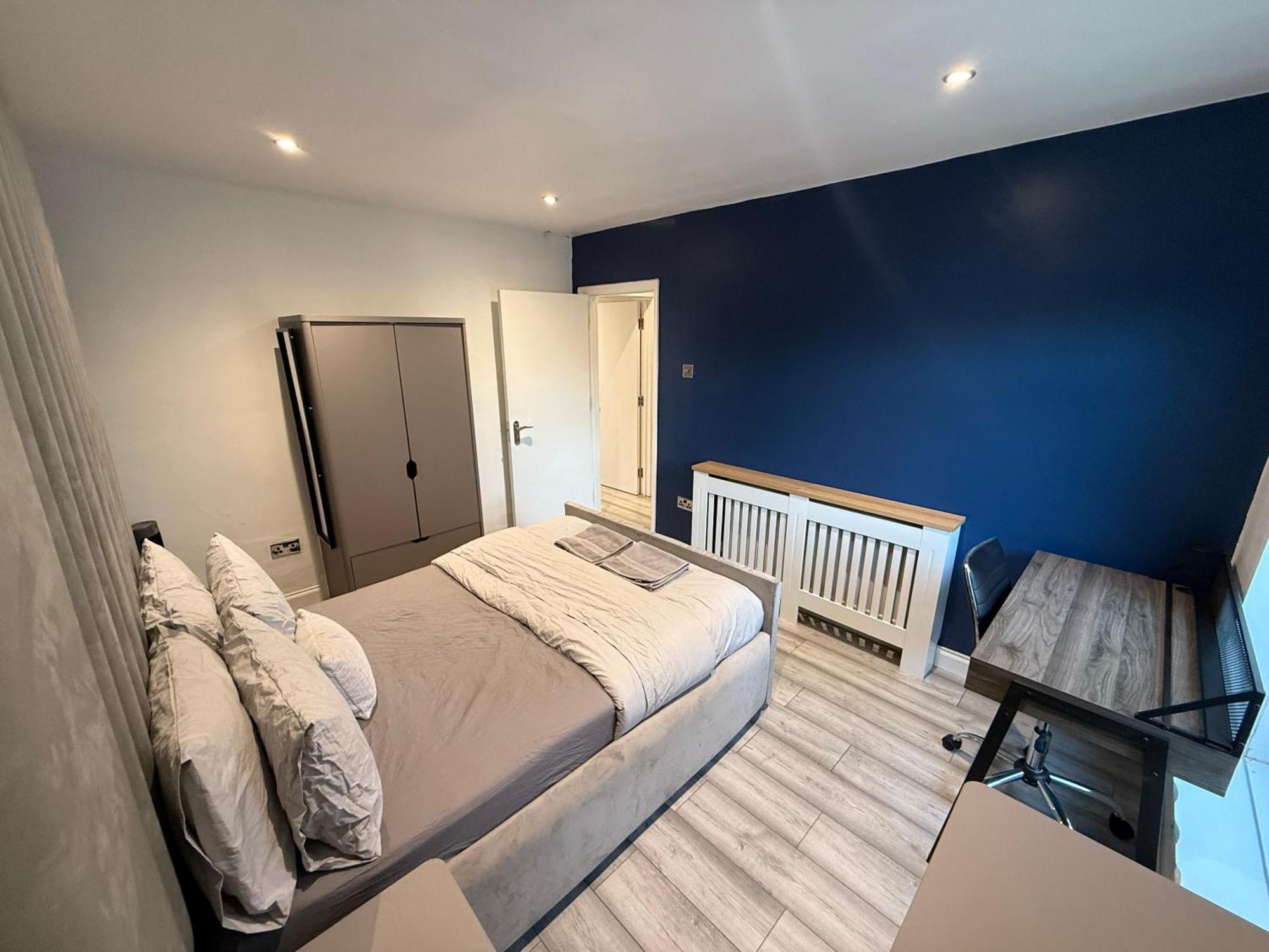 ברמינגהאם 5 Bed Town House Within City Centre And Sleeps Up To 11 With Sky And Netflix מראה חיצוני תמונה